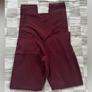 Aerie Offline Real Me Xtra V-Cut Leggings in Burgundy Small